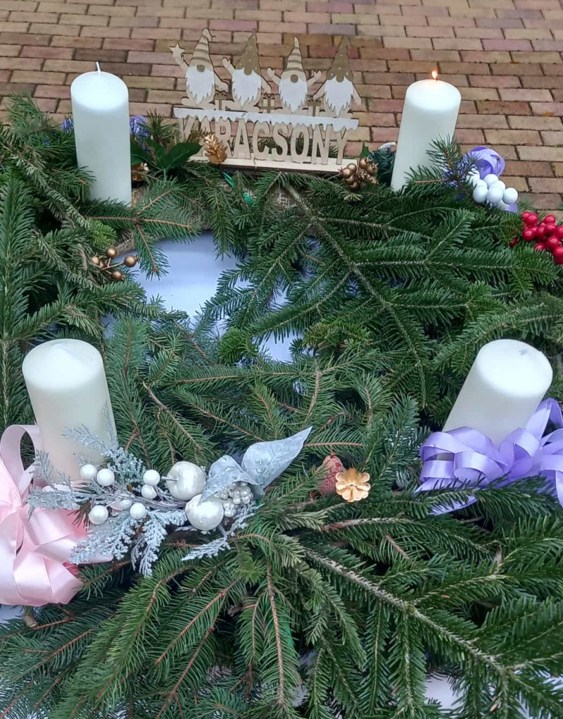 Adventi hetek megnyitása iskolánkban