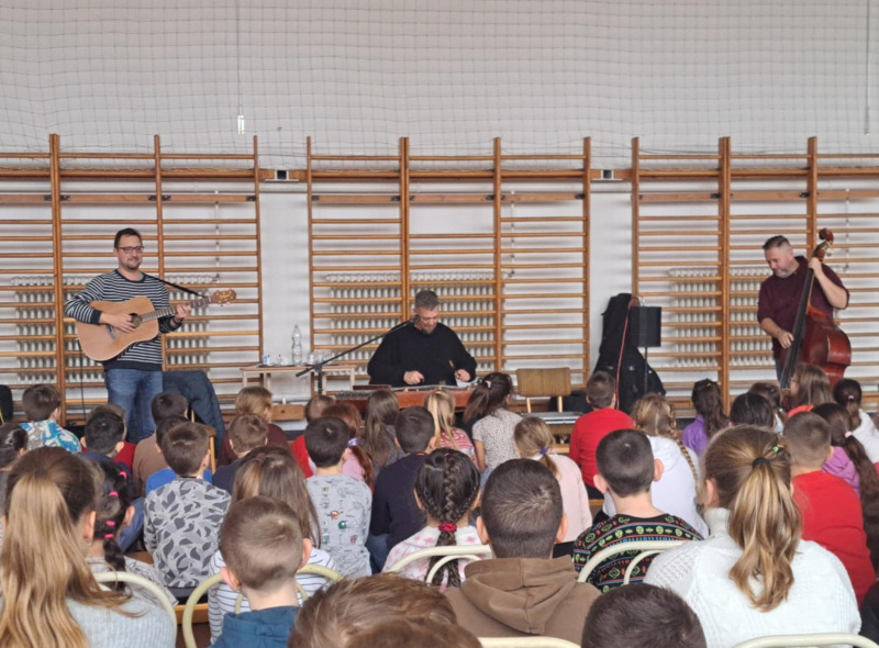 Interaktív zeneóra